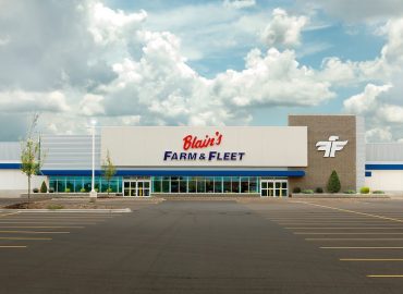 Blain’s Farm & Fleet – Morton, Illinois – Department store in Morton IL