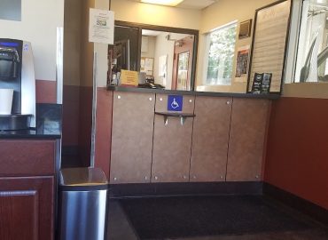 Jiffy Lube – Oil change service in Maynard MA