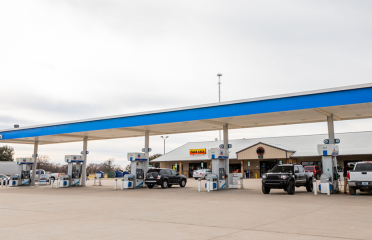 Maverick Travel Center – Truck stop in Santo TX