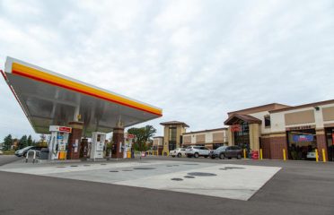 Steve’s Auto World of Maple Grove – Gas station in Maple Grove MN